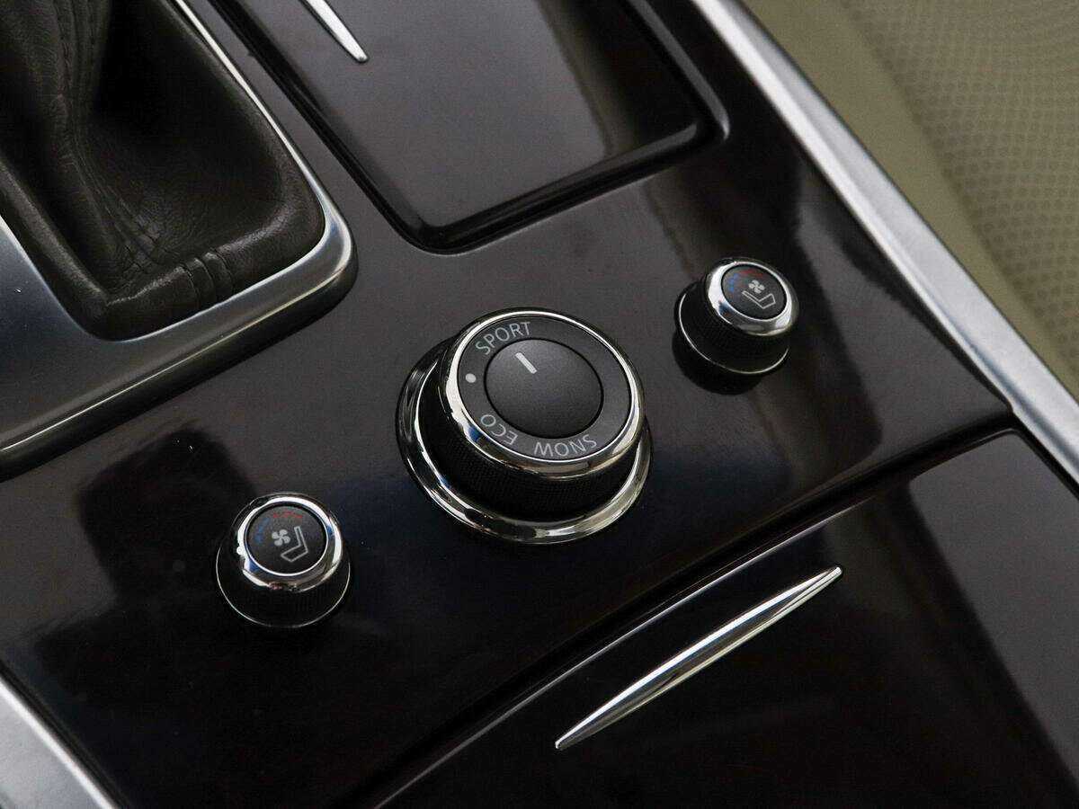 Infiniti M37, 2011 Фото №14