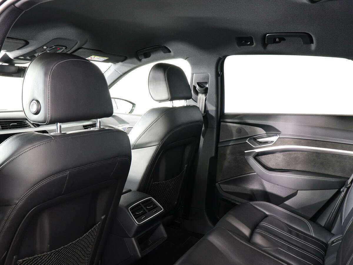 Audi e-tron 55, 2020 Фото №12