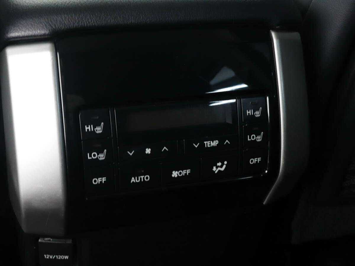 Toyota Land Cruiser Prado, 2019 Фото №14