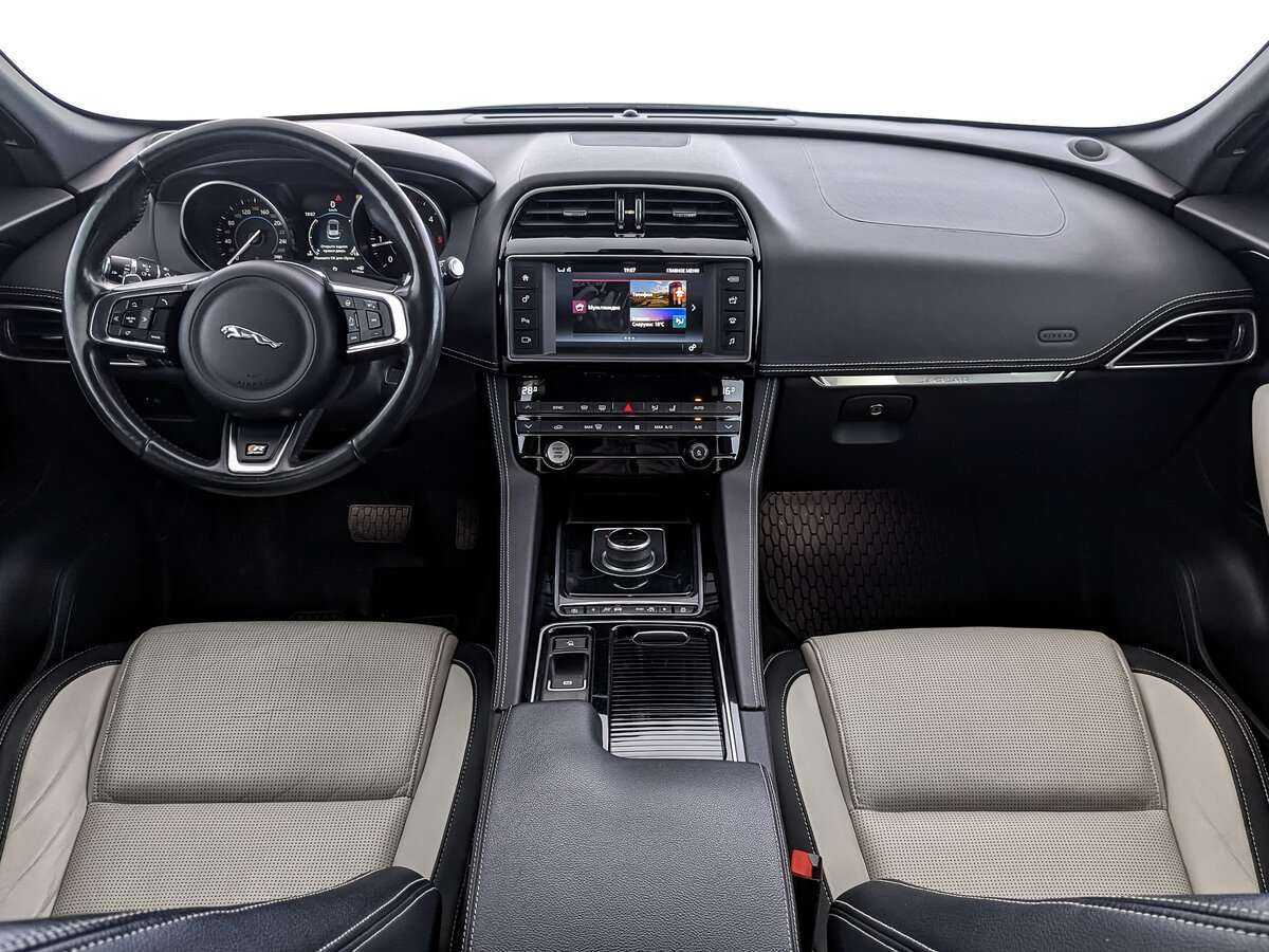 Jaguar F-Pace, 2017 Фото №10