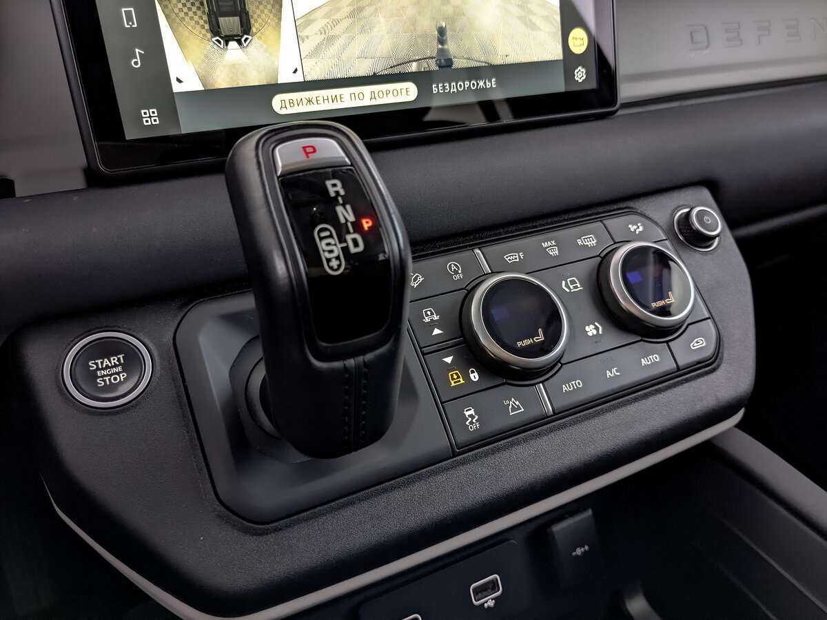 Land Rover Defender 110, 2020 Фото №19