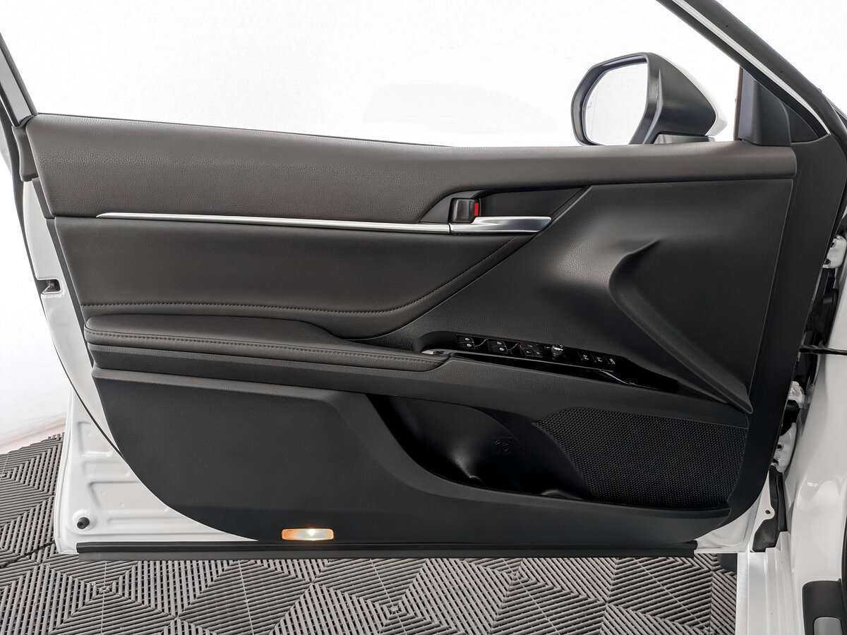 Toyota Camry, 2021 Фото №14