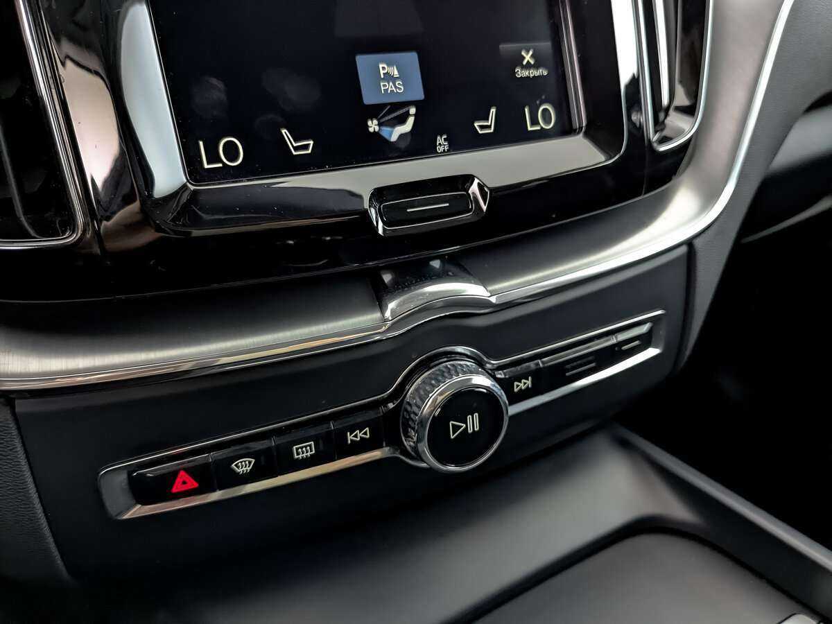 Volvo XC60, 2019 Фото №23