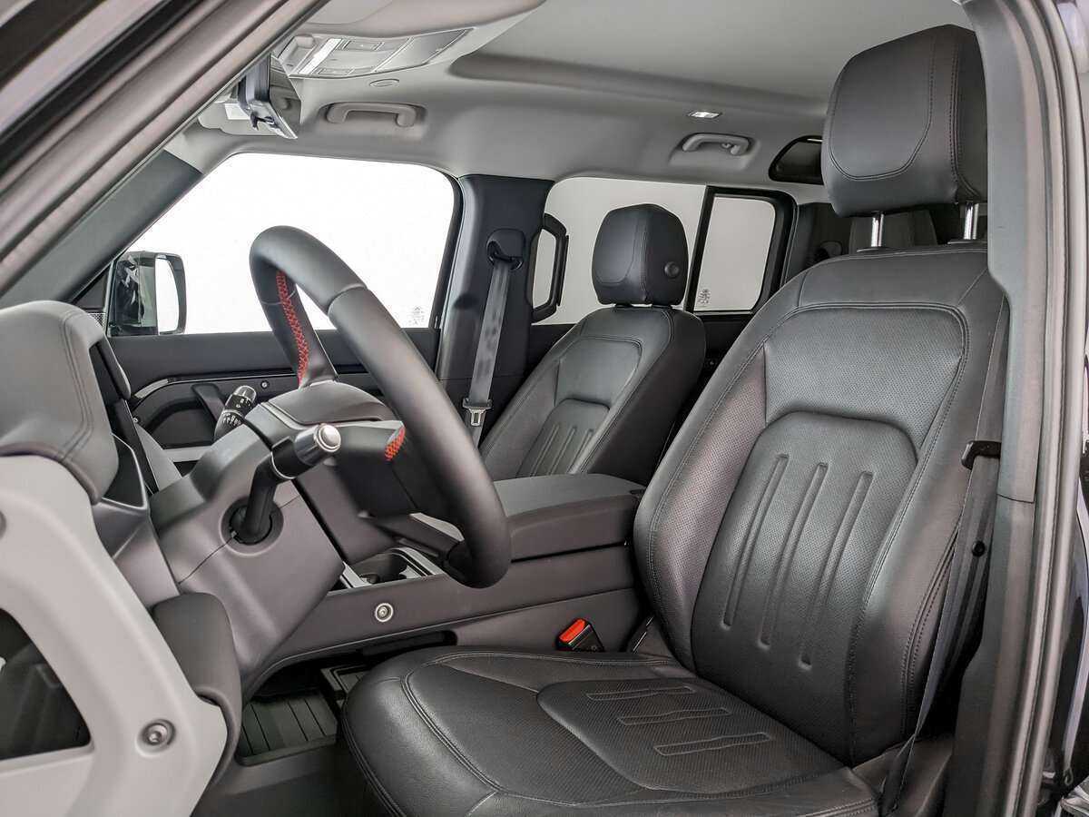 Land Rover Defender 110, 2021 Фото №14