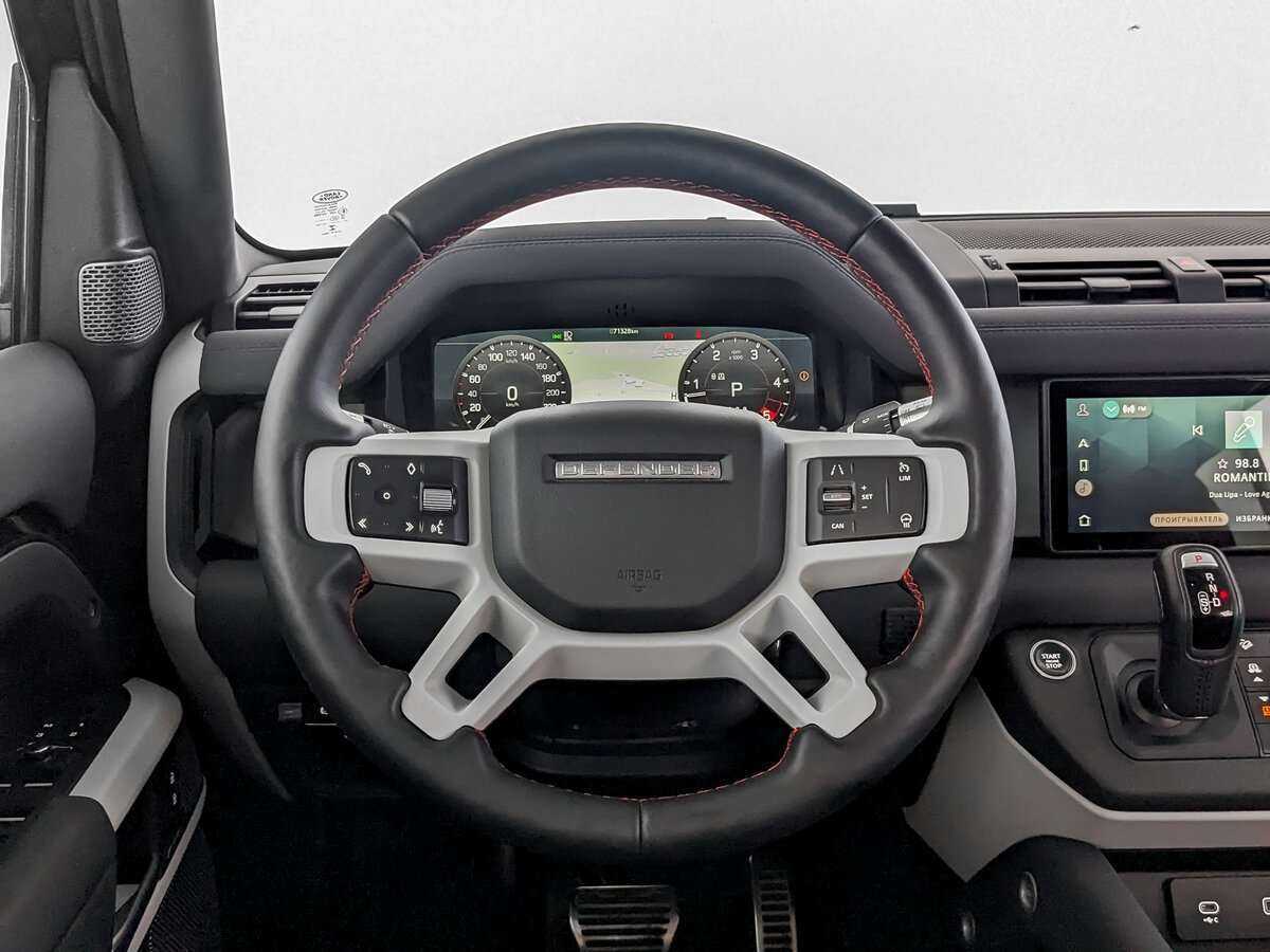 Land Rover Defender 110, 2021 Фото №16