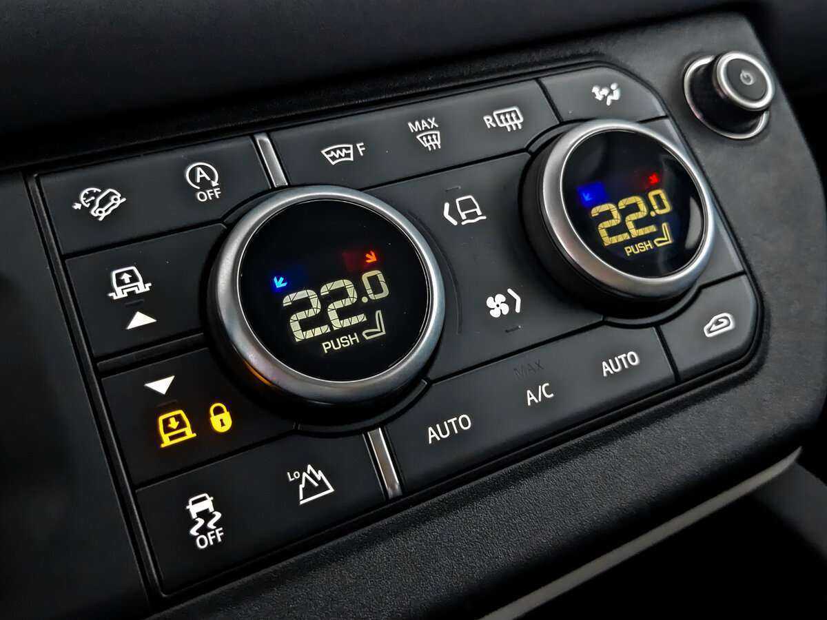 Land Rover Defender 110, 2021 Фото №20