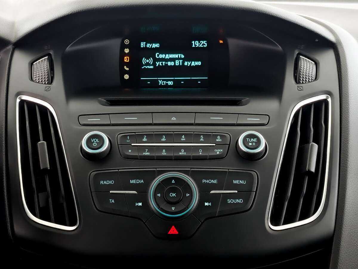 Ford Focus, 2018 Фото №13