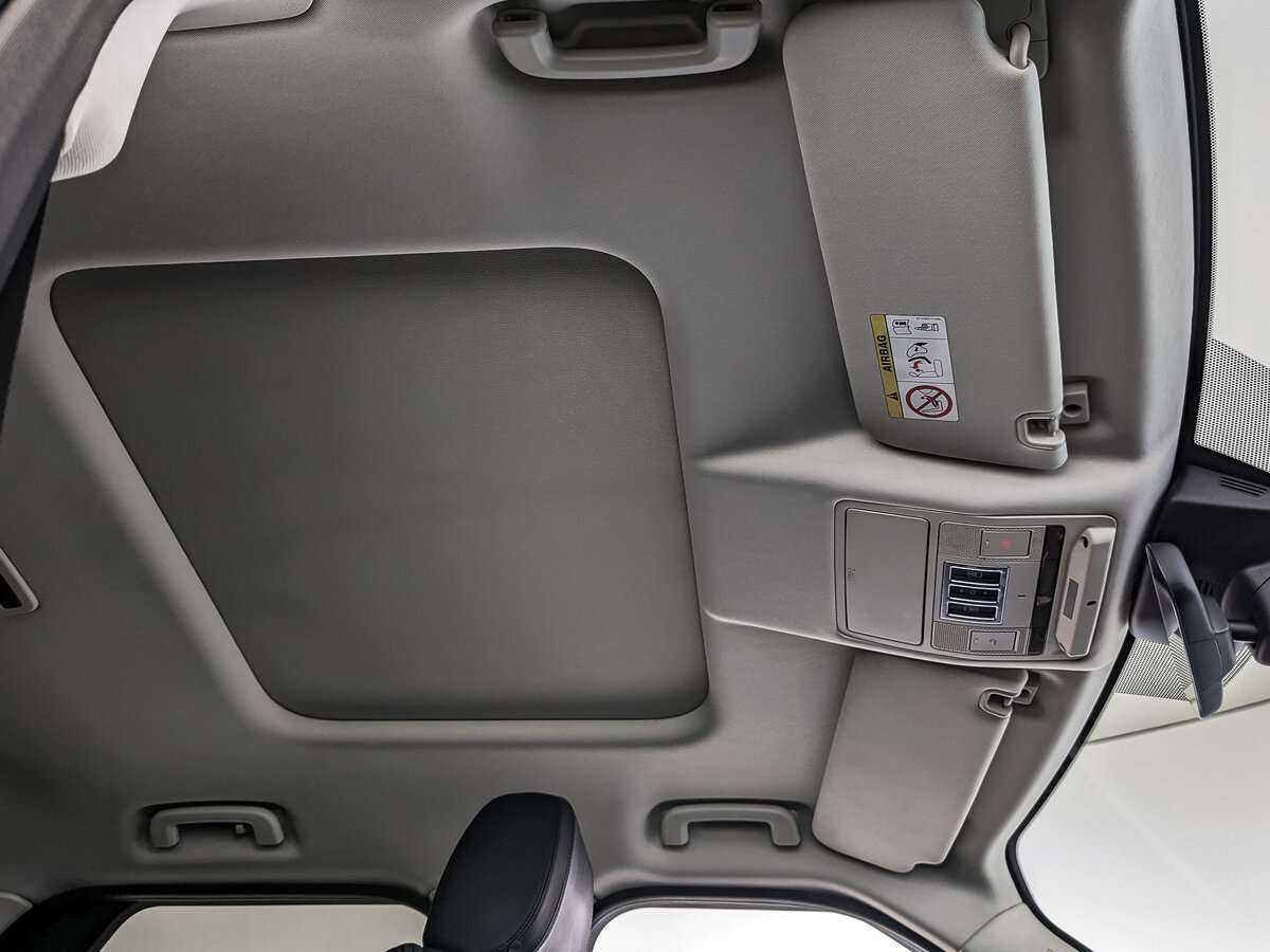 Land Rover Discovery, 2018 Фото №16