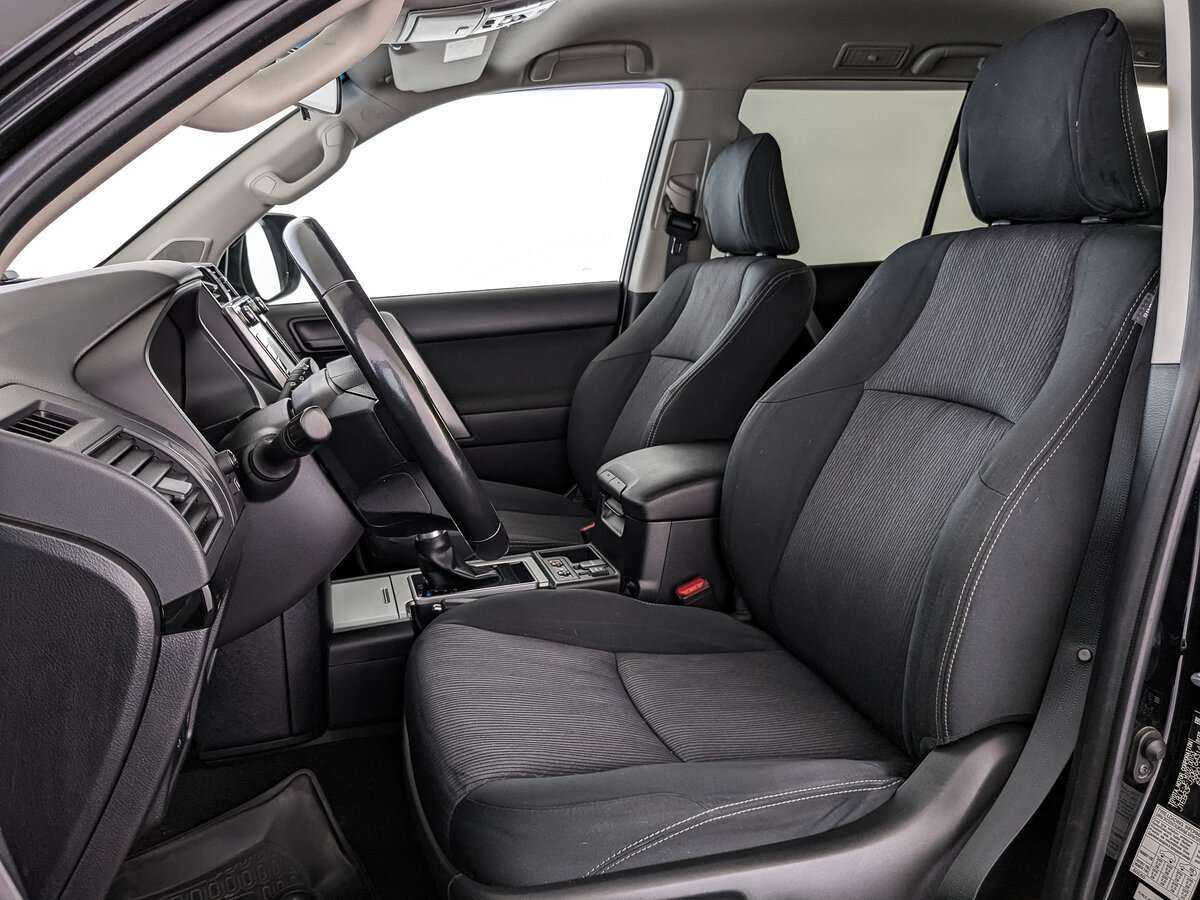 Toyota Land Cruiser Prado, 2020 Фото №17