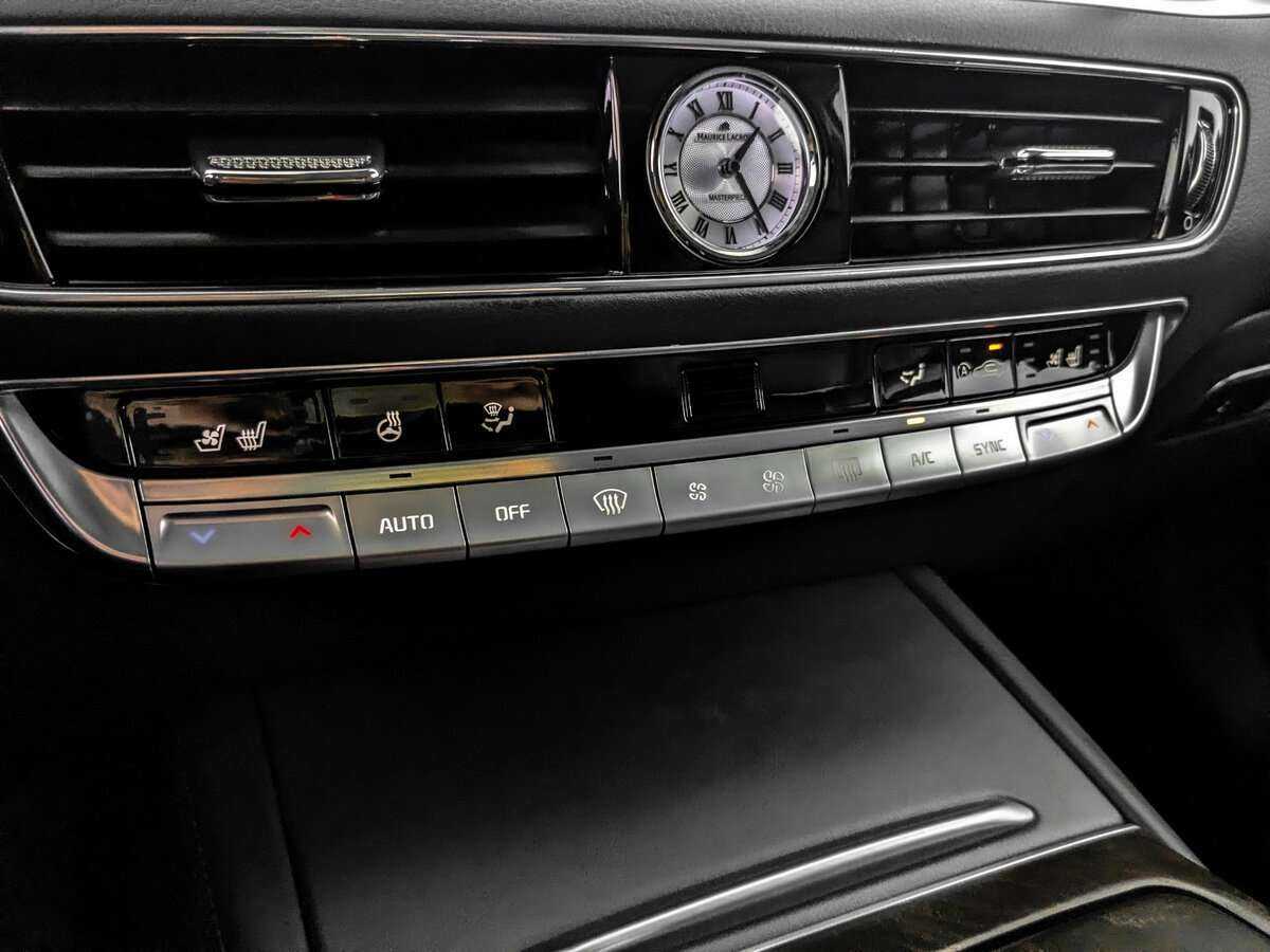 Kia K900, 2022 Фото №23