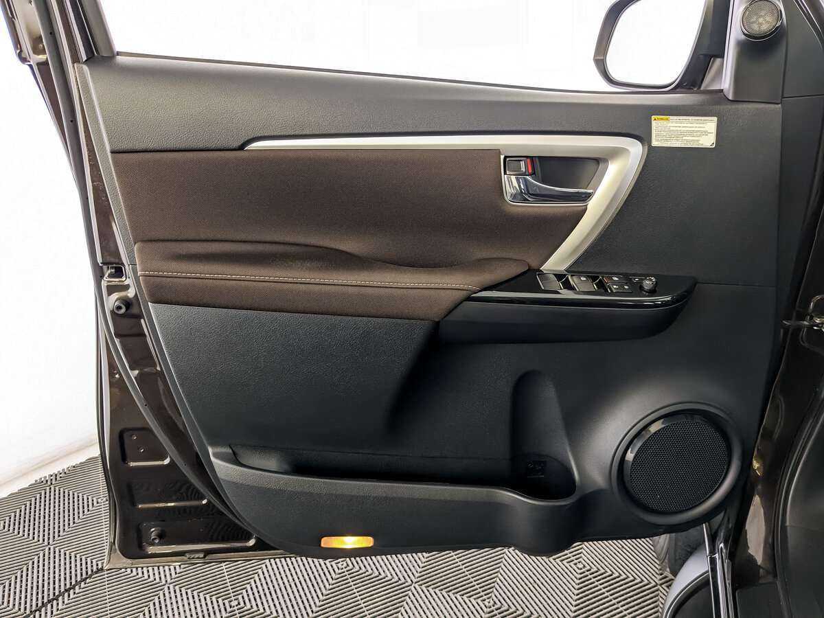 Toyota Fortuner, 2018 Фото №15