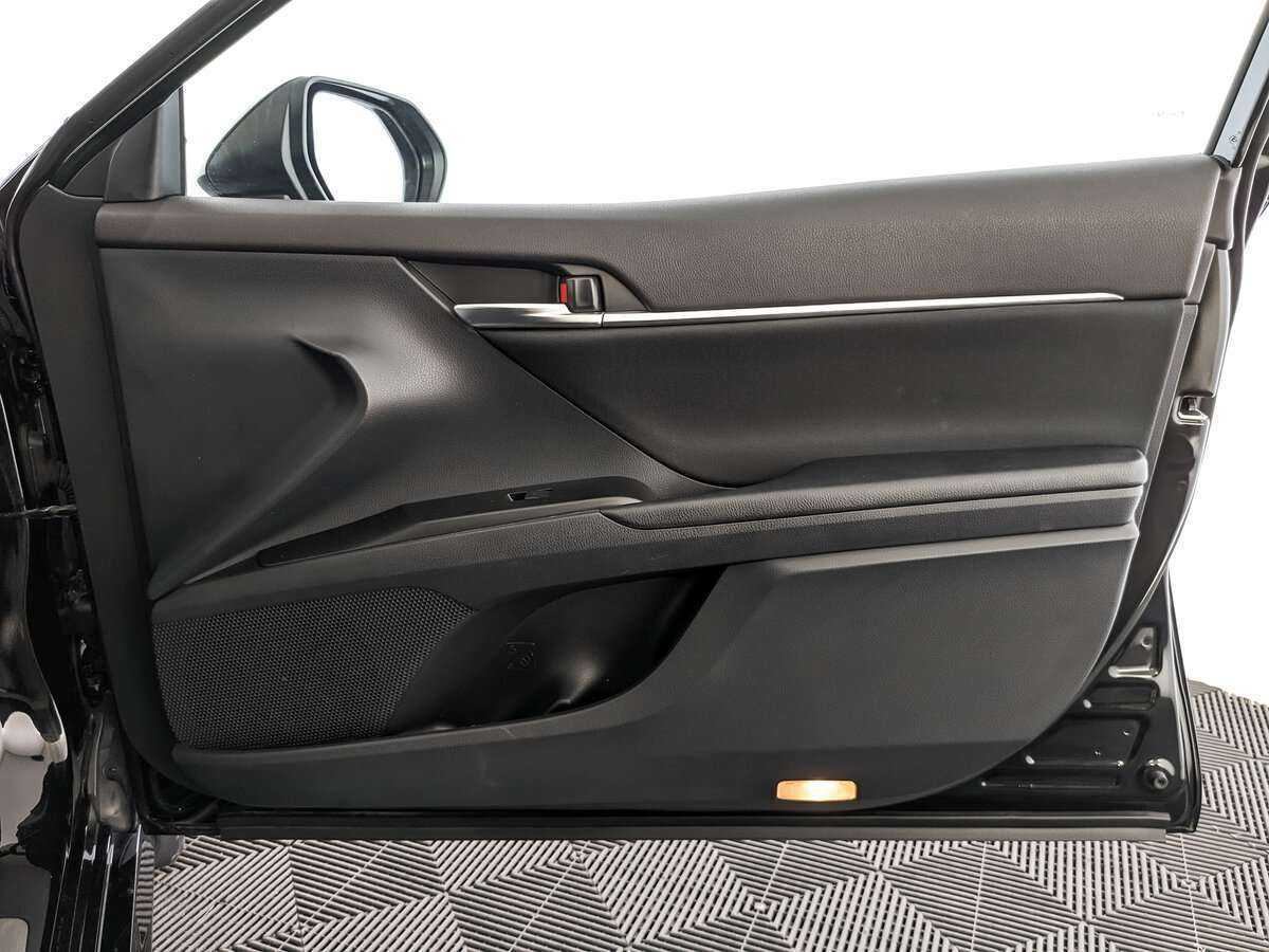 Toyota Camry, 2021 Фото №21
