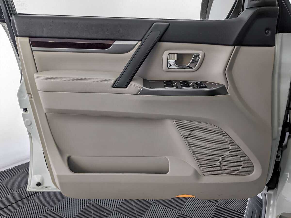 Mitsubishi Pajero, 2020 Фото №13