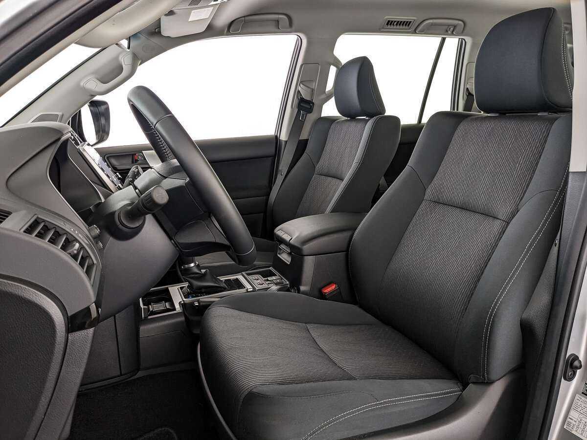 Toyota Land Cruiser Prado, 2022 Фото №15