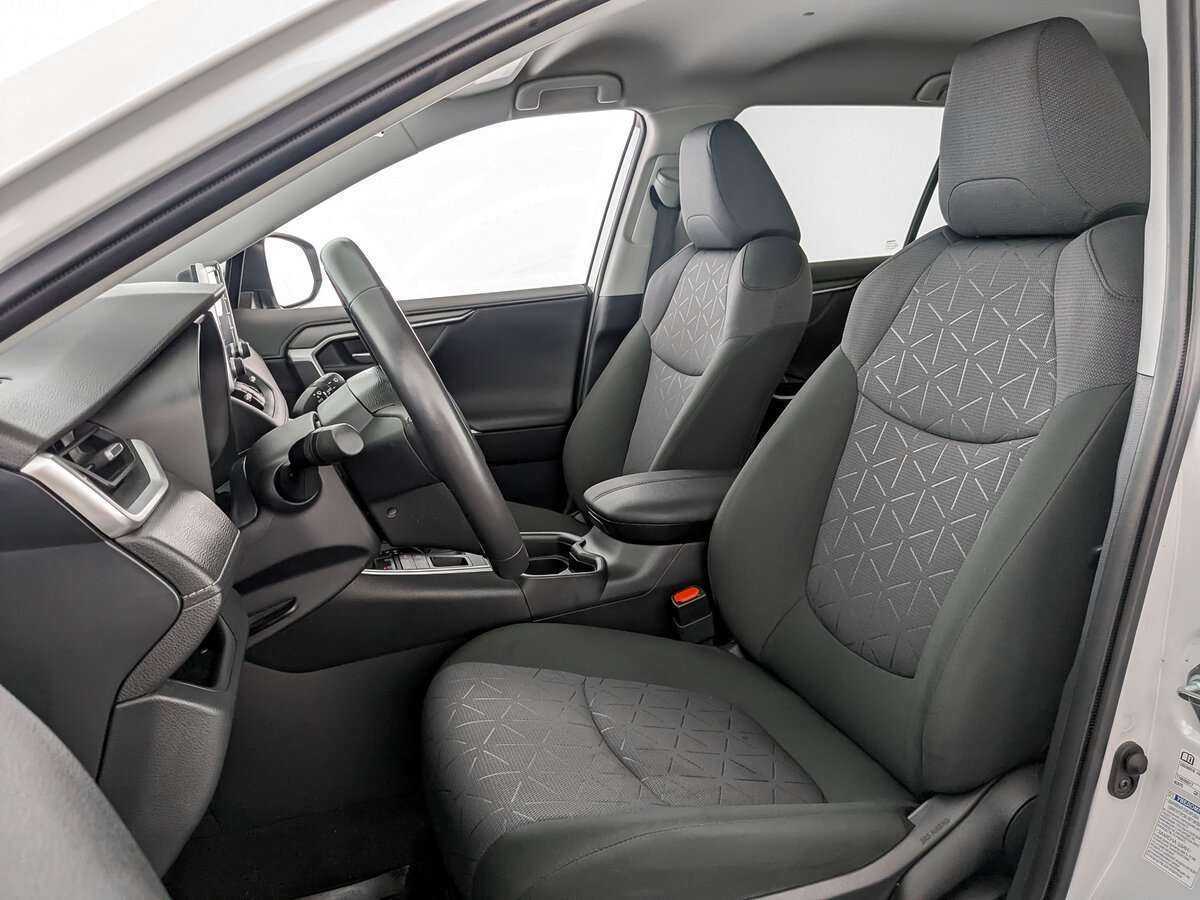 Toyota RAV4, 2020 Фото №16