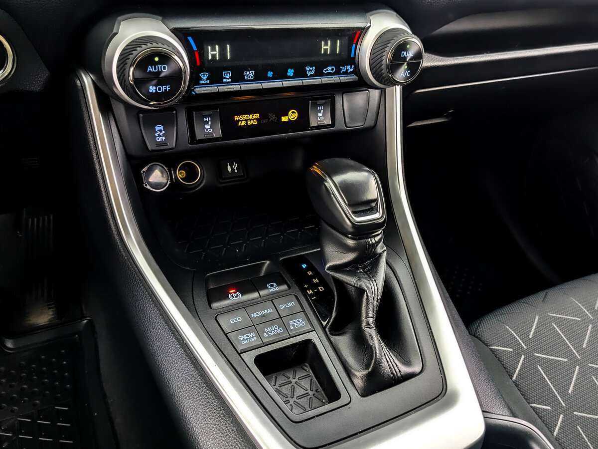 Toyota RAV4, 2020 Фото №21