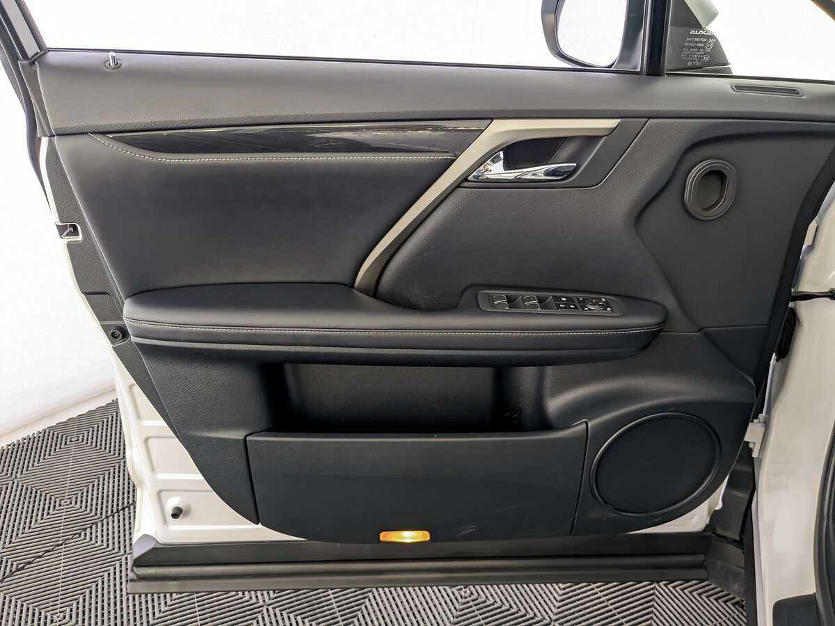 Lexus RX 300, 2020 Фото №15