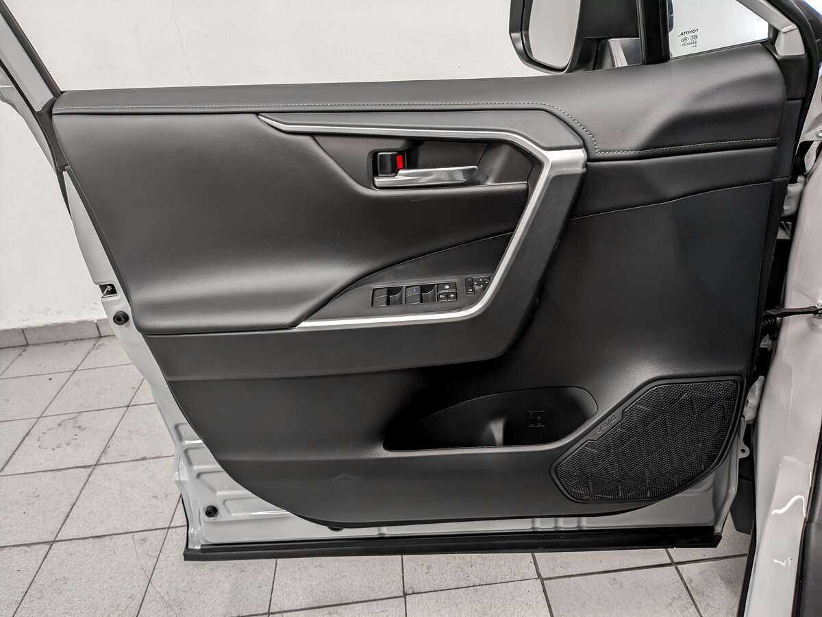 Toyota RAV4, 2022 Фото №14