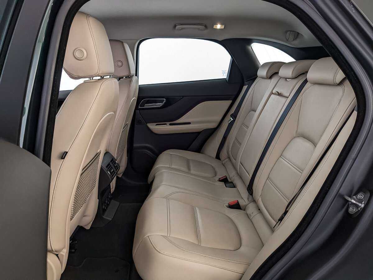 Jaguar F-Pace, 2018 Фото №14