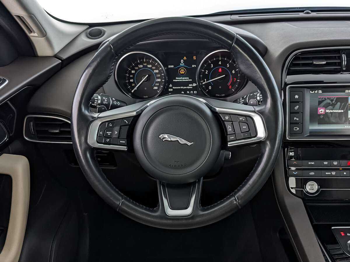 Jaguar F-Pace, 2018 Фото №18