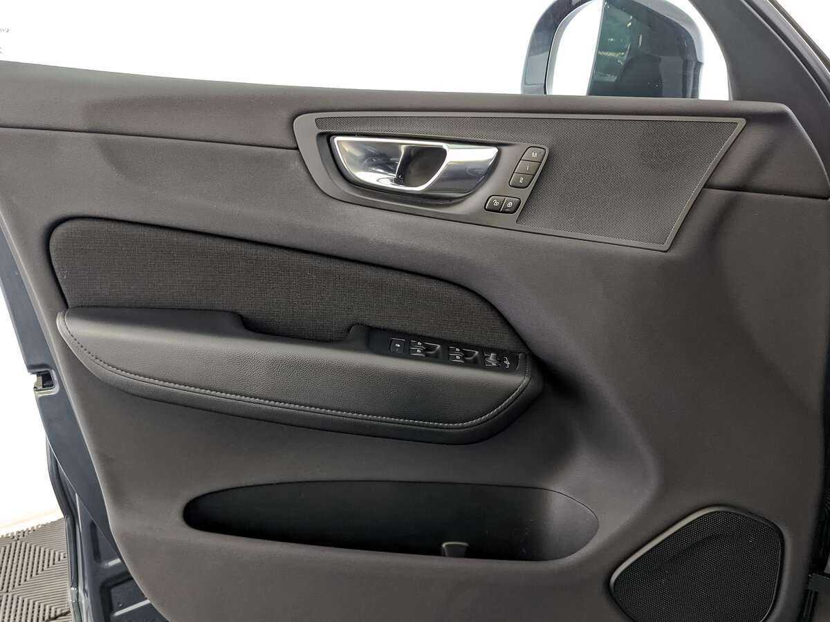Volvo XC60, 2021 Фото №15