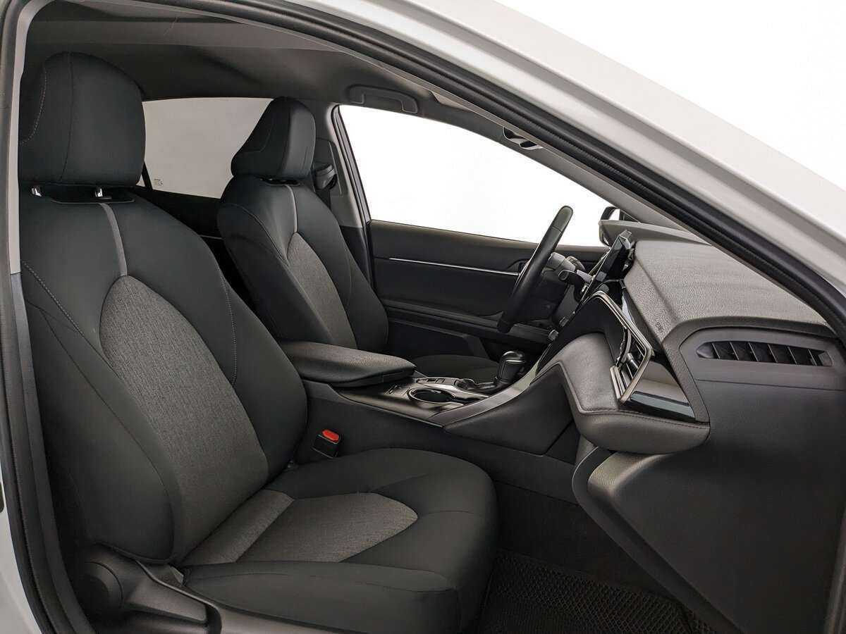 Toyota Camry, 2022 Фото №20