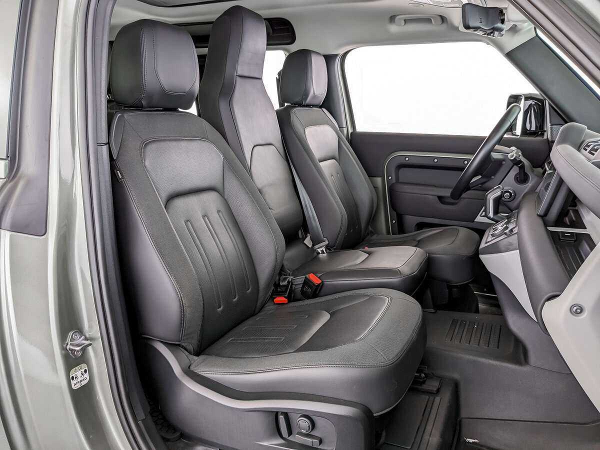 Land Rover Defender 90, 2021 Фото №15