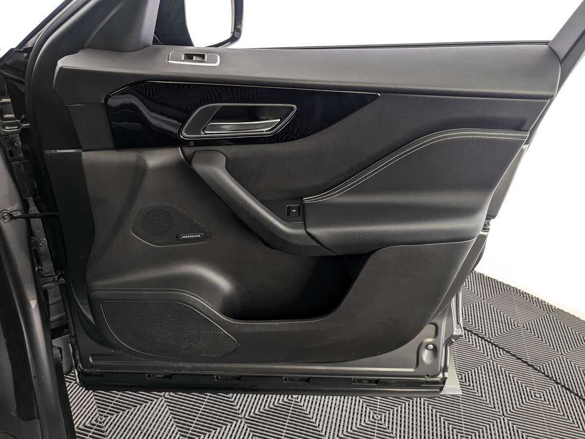 Jaguar F-Pace, 2019 Фото №21