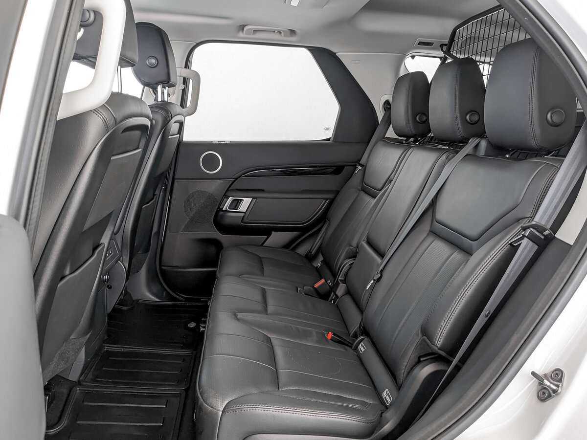Land Rover Discovery, 2018 - 112 000 км. | Фото №8
