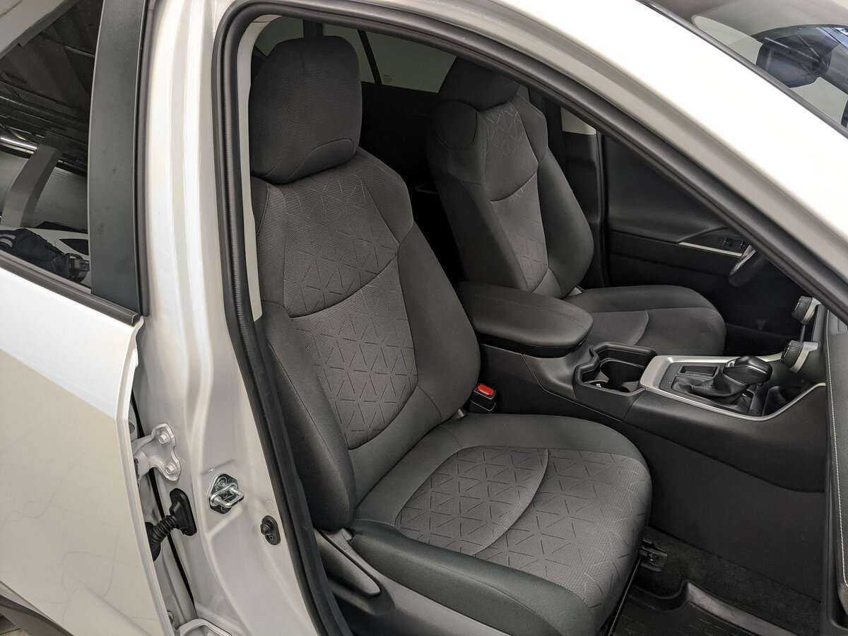 Toyota RAV4, 2021 Фото №20