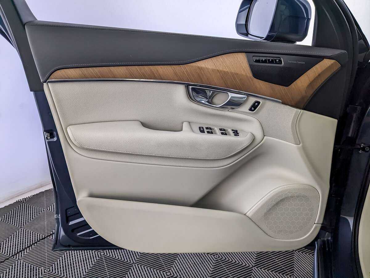 Volvo XC90 B5, 2021 Фото №14