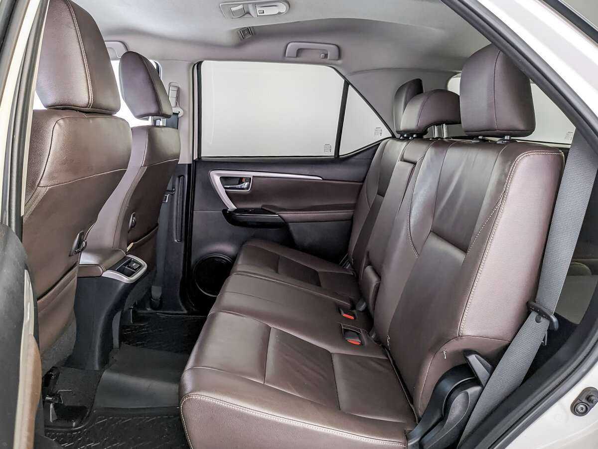 Toyota Fortuner, 2019 Фото №10