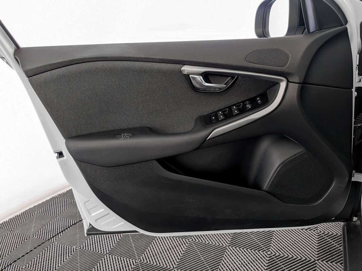 Volvo V40 Cross Country, 2014 Фото №15