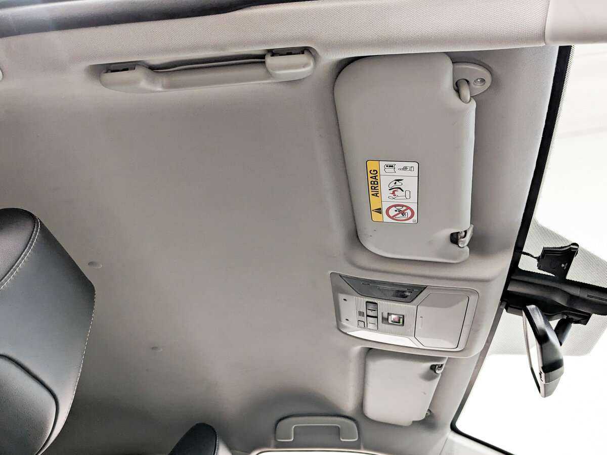 Toyota RAV4, 2021 Фото №18