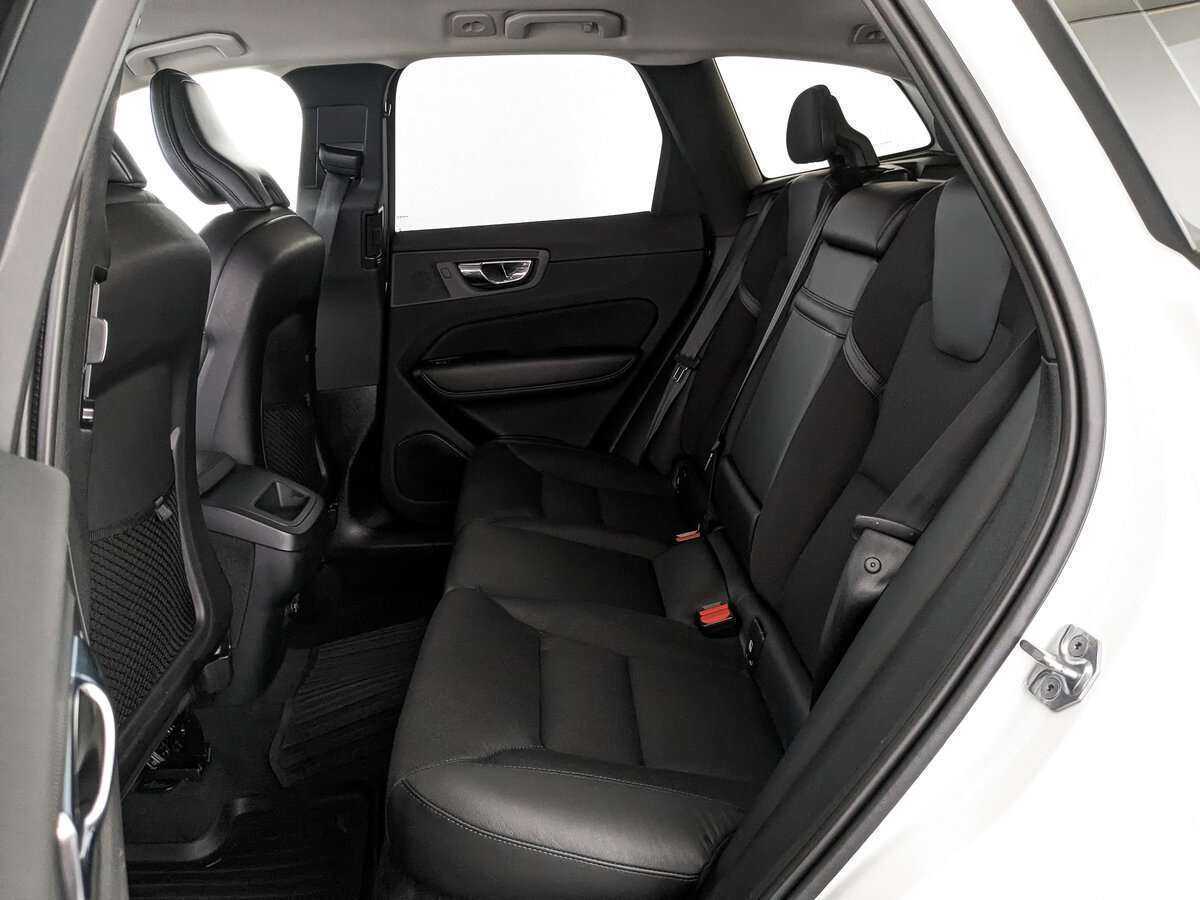 Volvo XC60, 2019 Фото №14