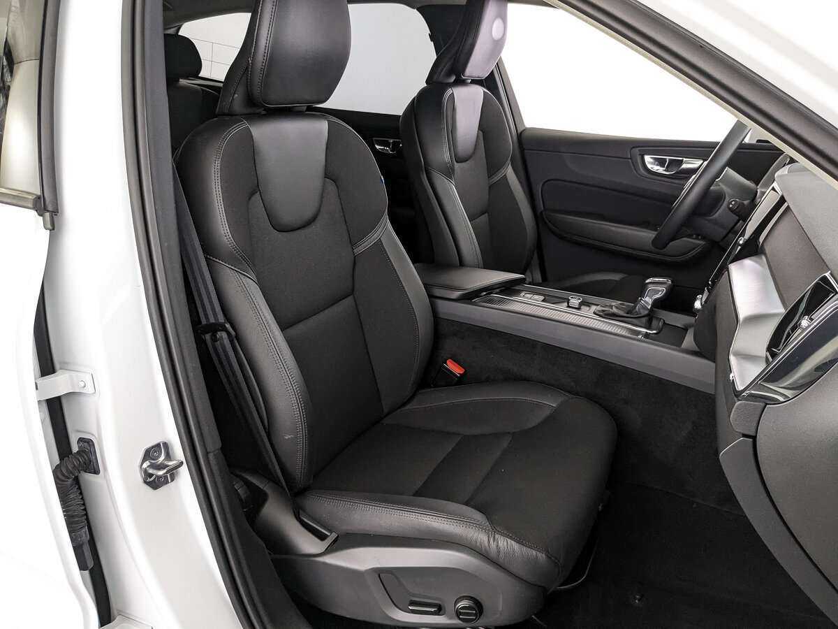 Volvo XC60, 2019 Фото №20