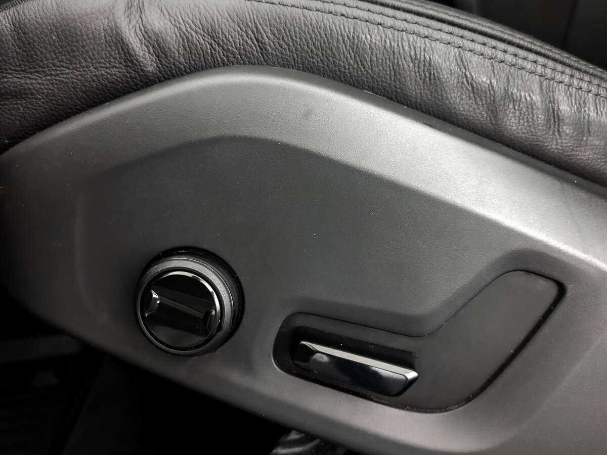 Volvo XC60, 2019 Фото №23