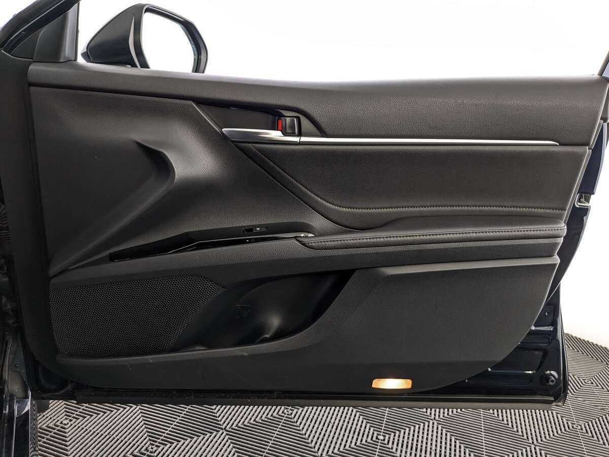 Toyota Camry, 2018 Фото №21