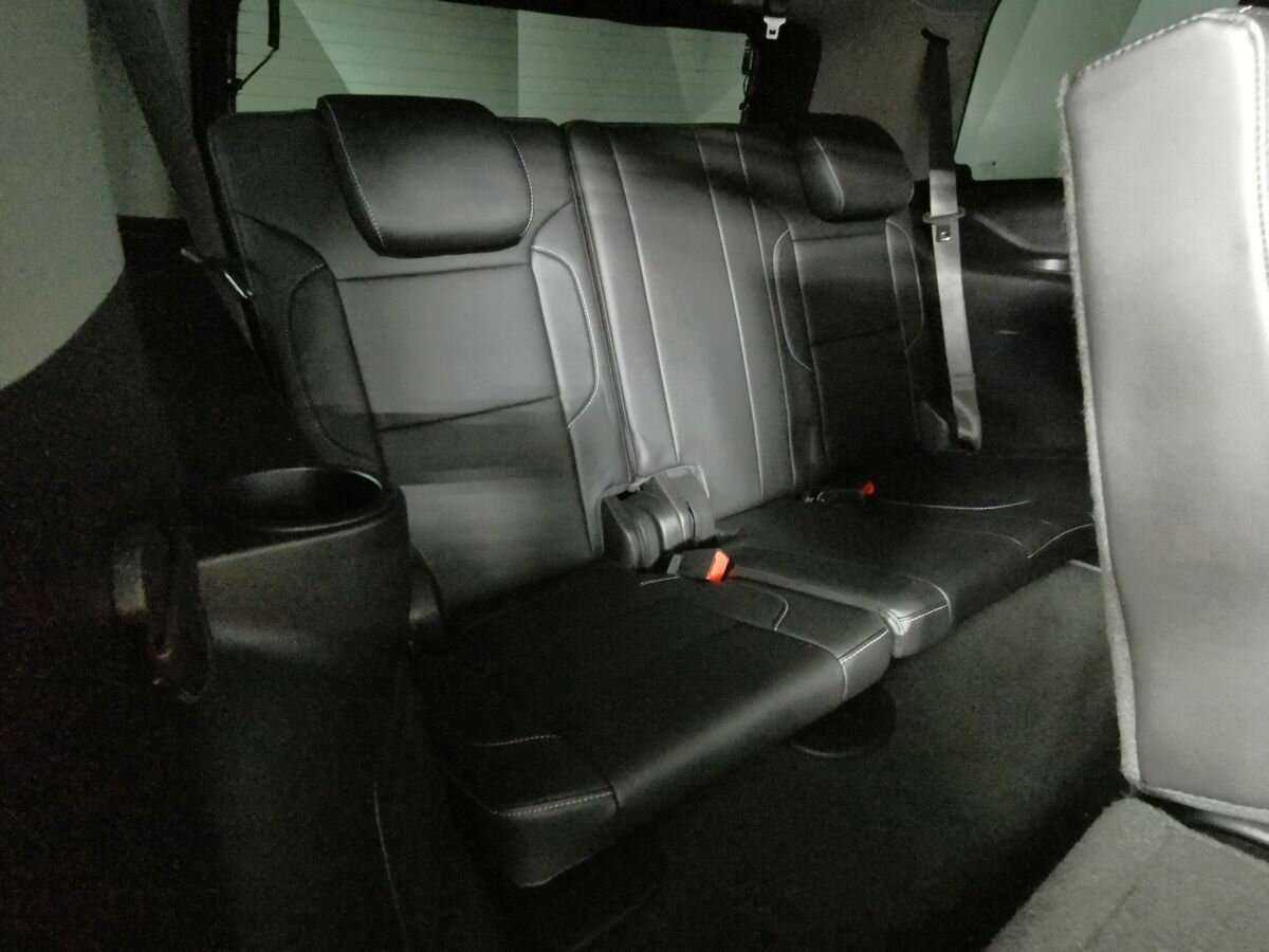 Chevrolet Tahoe, 2017 Фото №19