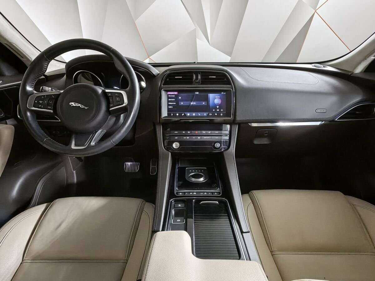 Jaguar F-Pace, 2018 Фото №10