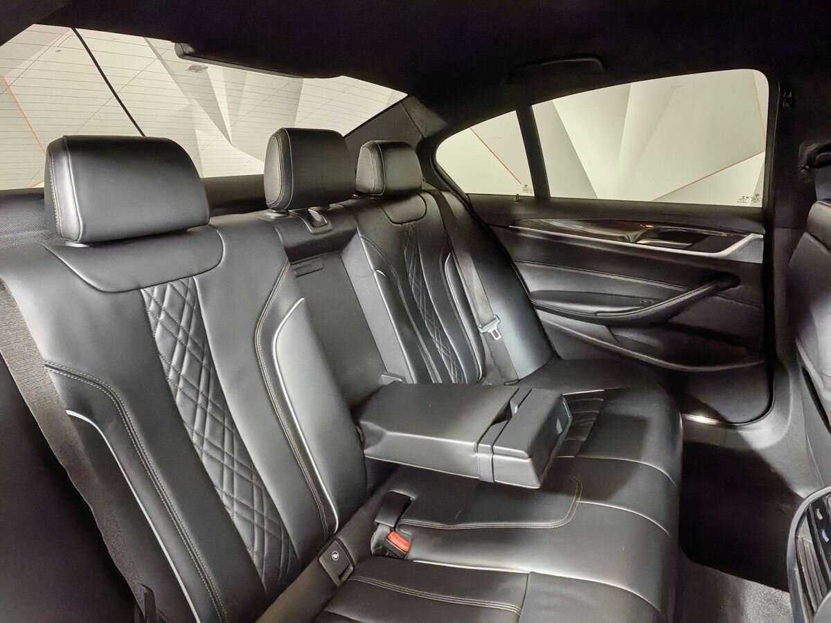 BMW 5 серии 530i xDrive, 2017 Фото №10