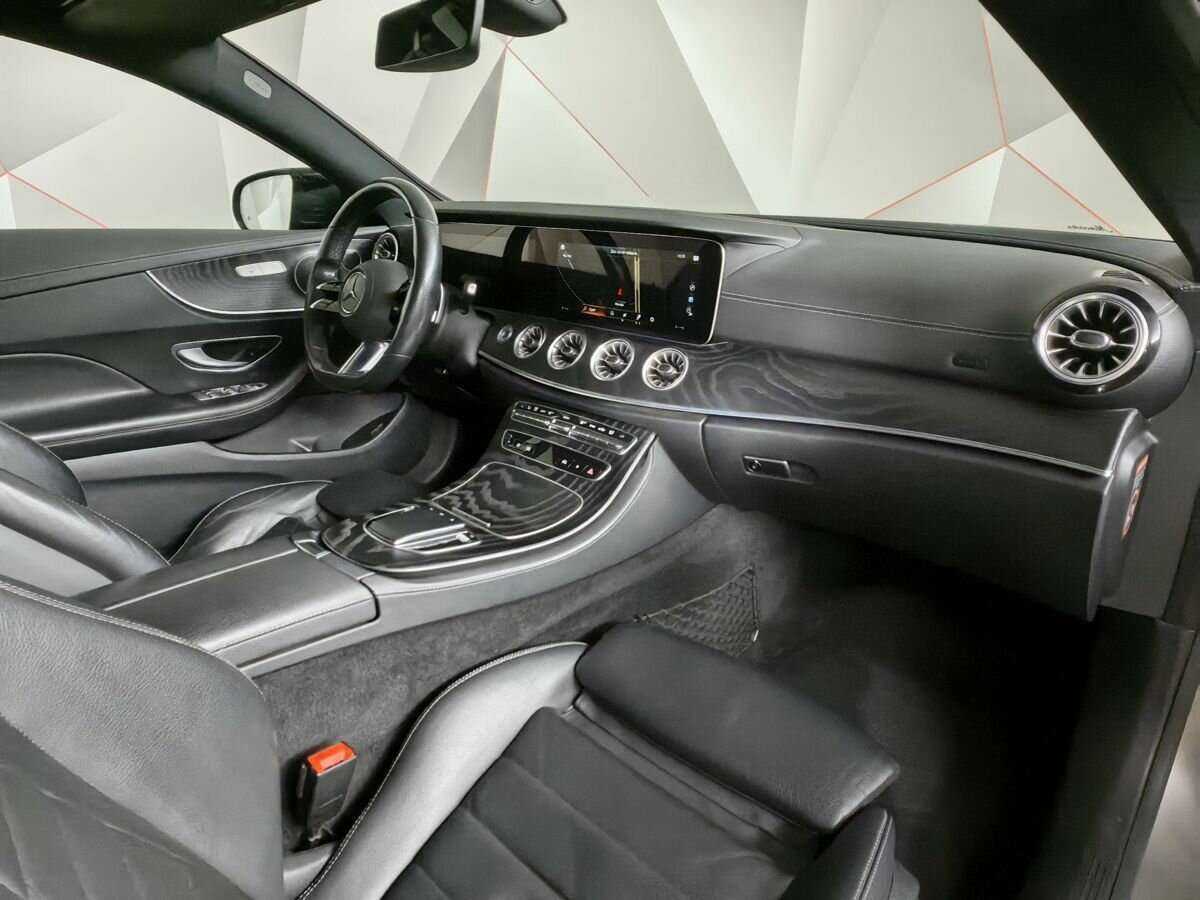 Mercedes-Benz E-Класс 200, 2020 Фото №10