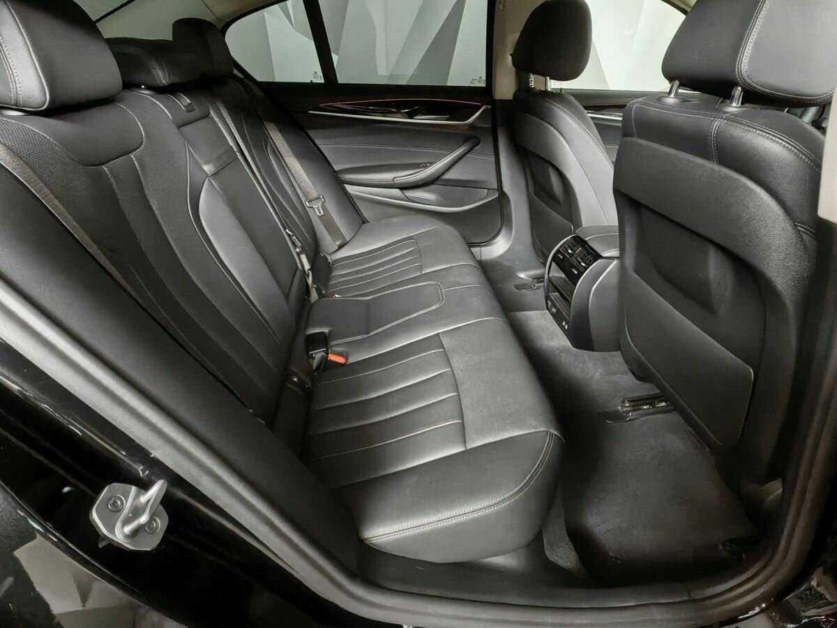 BMW 5 серии 520i, 2020 Фото №12