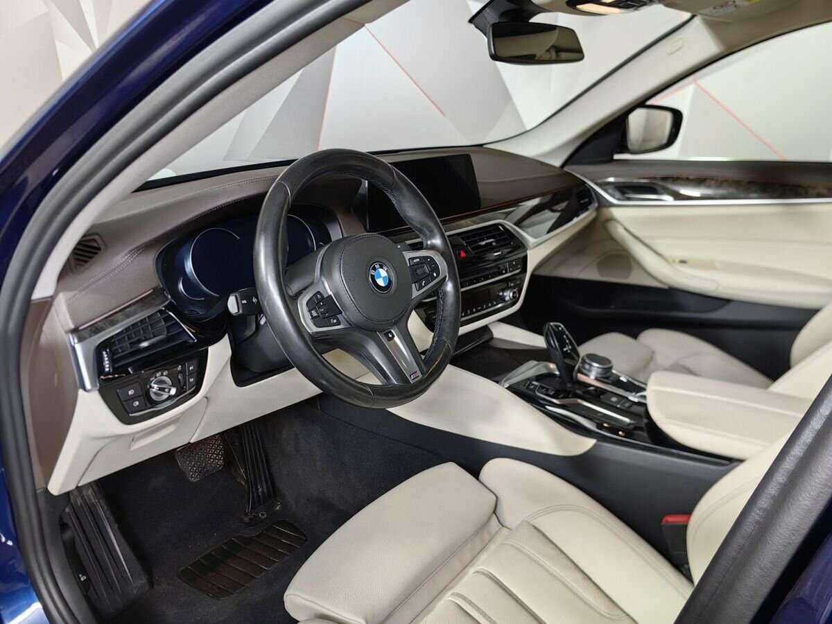 BMW 5 серии 530i xDrive, 2017 Фото №14