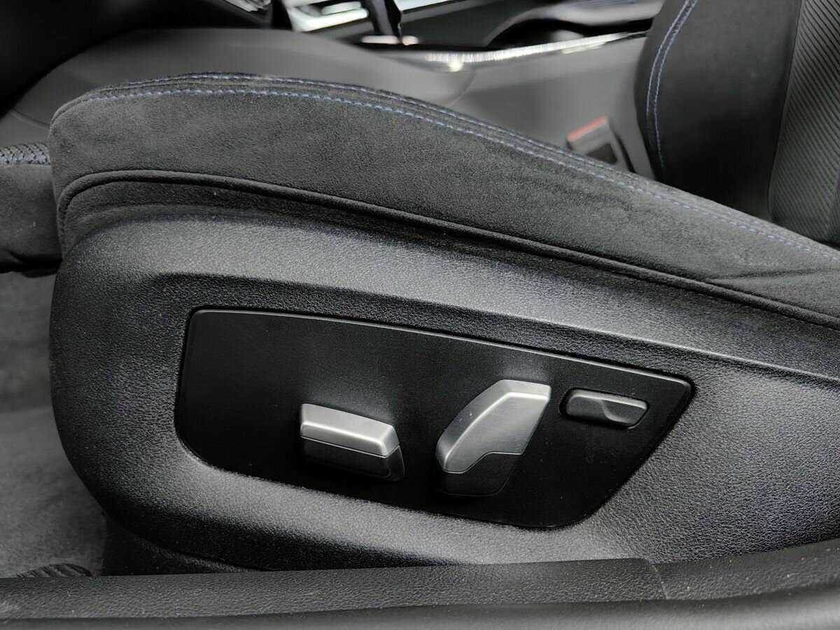 BMW 5 серии 530i xDrive, 2019 Фото №16