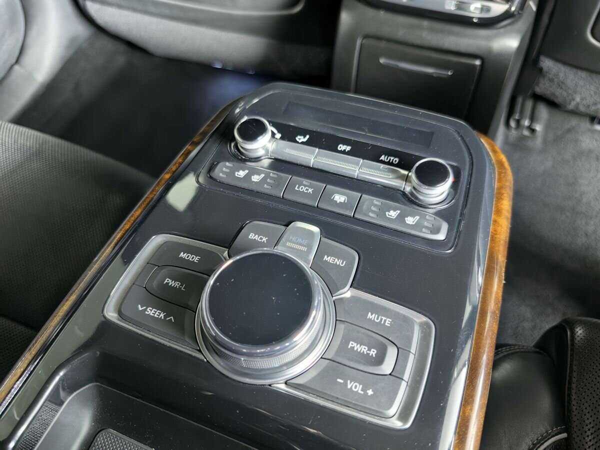 Genesis G90, 2016 Фото №26