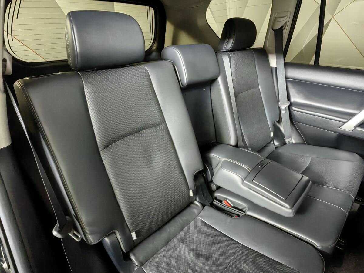 Toyota Land Cruiser Prado, 2020 Фото №11
