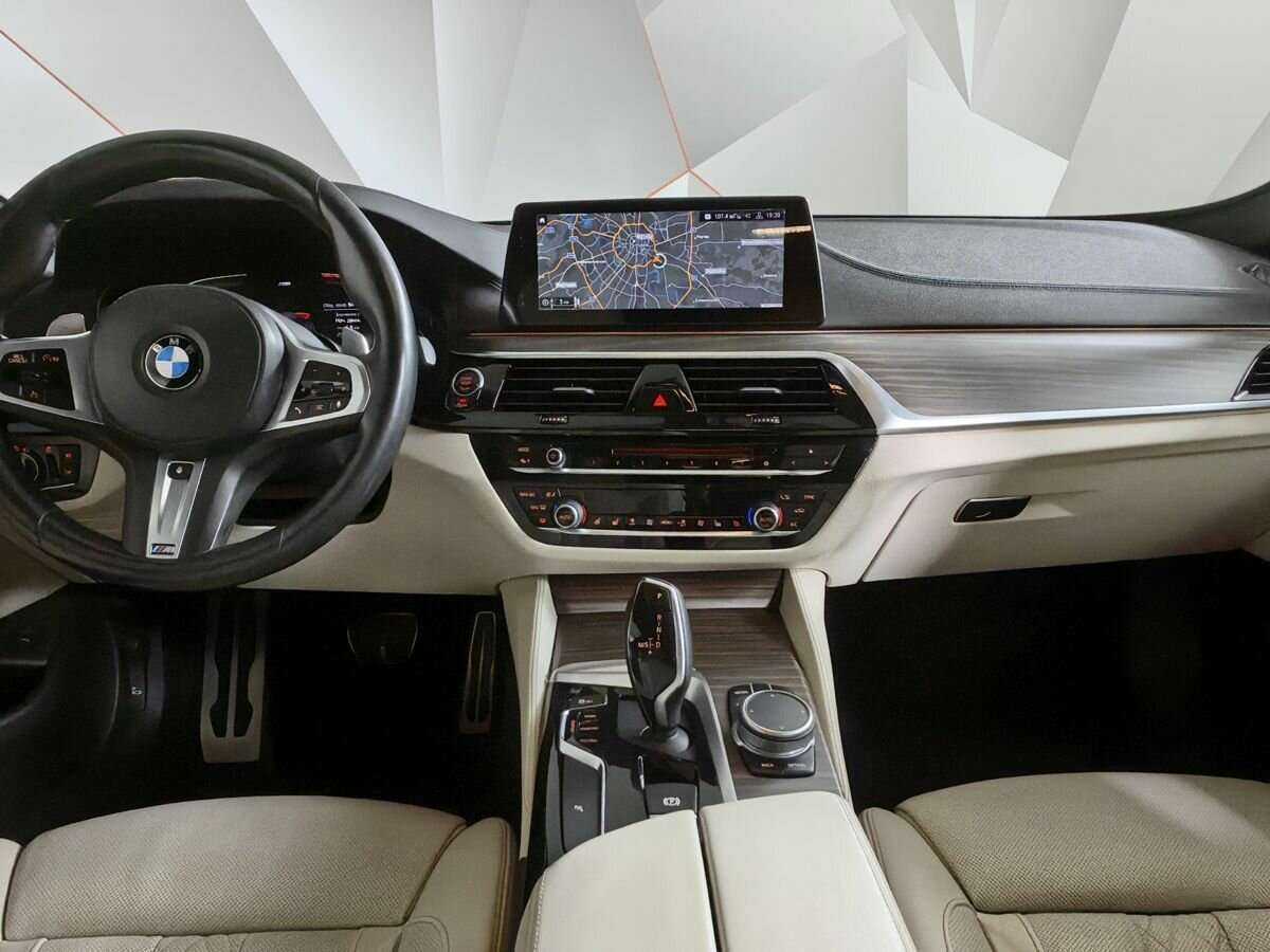 BMW 5 серии 530d xDrive, 2019 Фото №10