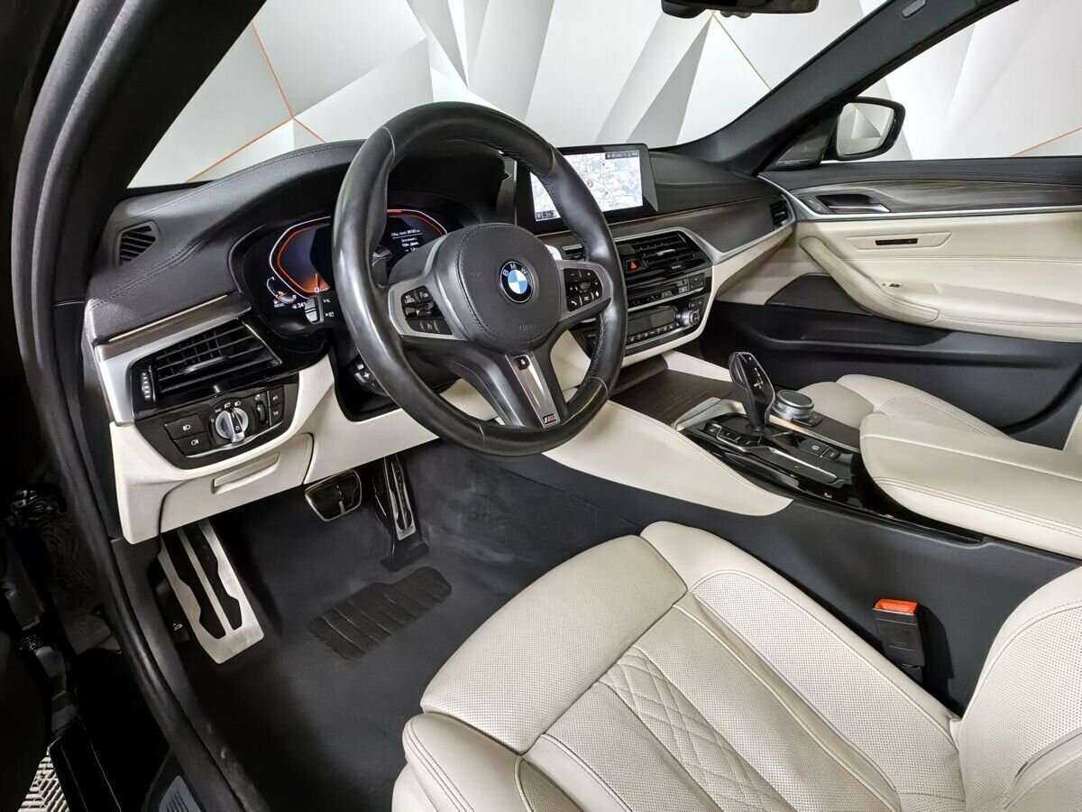 BMW 5 серии 530d xDrive, 2019 Фото №14