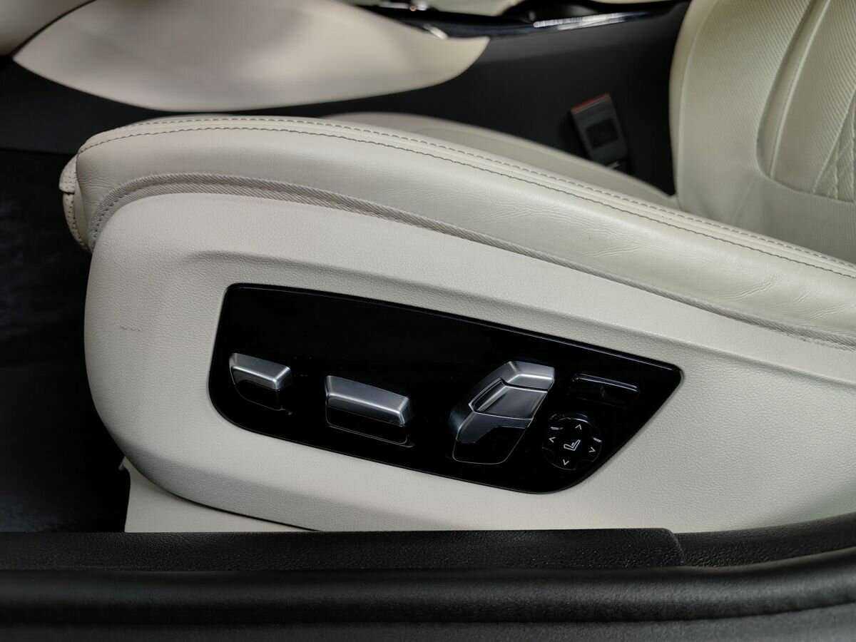 BMW 5 серии 530d xDrive, 2019 Фото №17